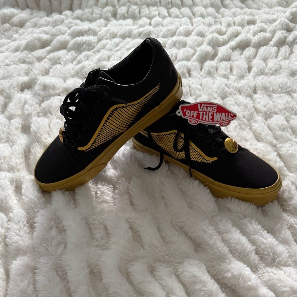 Vans x Harry Potter Golden Snitch “Old Skool” Sneakers